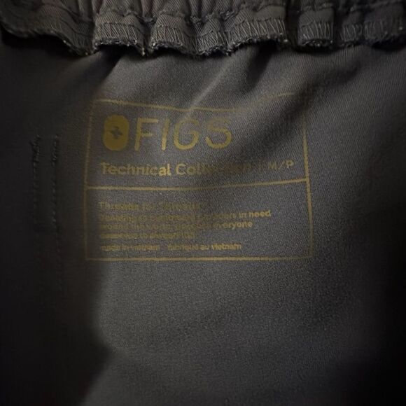 Figs ~ Yola Skinny Scrub Pants™ ~ Straight Leg skinny fit ~ ankle slit ~ size M - Picture 15 of 15